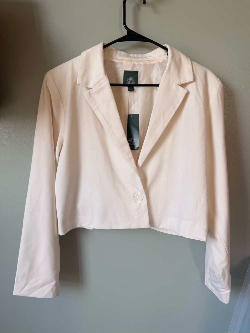 White Notch Lapel Cropped Blazer
